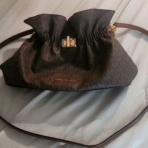 Crossbody purse